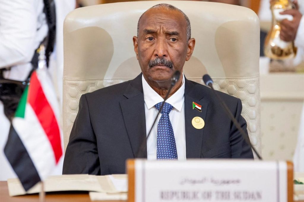 السودان يطلب من 15
