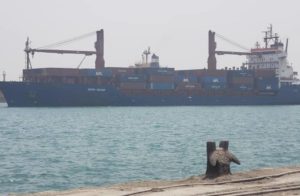 تبعات حرب غزة على اليمن.... هجمات الحوثيين تصعد من تكاليف شحن البضائع إلى المواني اليمنية