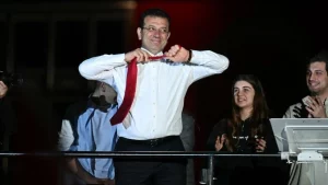 الانتخابات المحلية التركية حزب الشعب الجمهوري يلحق أكبر هزيمة بأردوغان في مساره السياسي