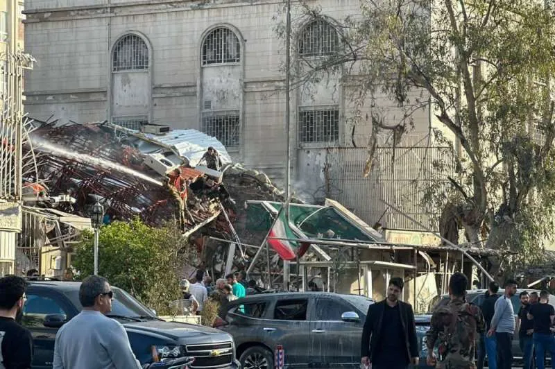 جر لبنان في حرب جديدة... خشية عدد كبير من اللبنانيين توكيل إيران حزب الله للرد على استهداف إسرائيل القنصلية الإيرانية في دمشق
