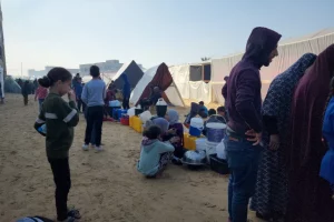 صحف عالمية خيام غزة تخنق النازحين صيفا بعدما فشلت بمنع البرد شتاء