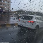 أمطار غزيرة بالسعودية والإمارات ترفع مستوى التأهب
