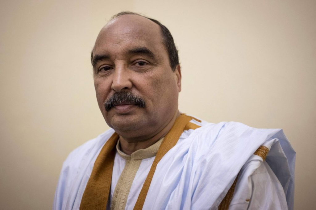 الرئيس الموريتاني السابق يغادر السجن لتقديم ملف ترشحه للرئاسية ومقربون منه وصفوا الانتخابات المرتقبة بأنها «فضيحة كبرى»