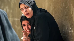 طبيب عائد من غزة النساء يتحملن العبء الأكبر لأهوال الحرب