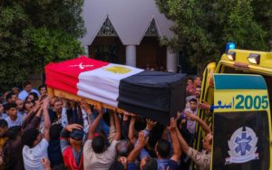 مصر تشييع الجندي الذي قتل بإطلاق نار على الشريط الحدودي برفح
