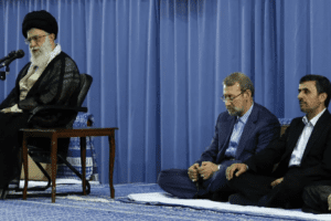 رفض أهلية أحمدي نجاد وعلي لاريجاني للسباق الانتخابي في إيران