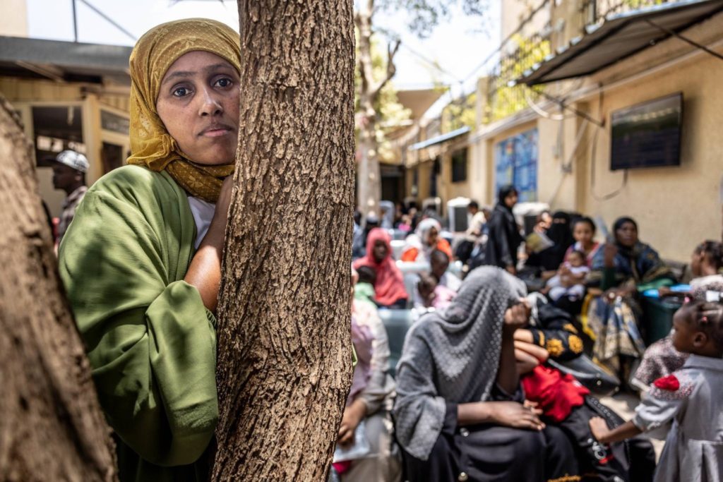مصر تشدد على ترحيل أي أجنبي مخالف لـ«ضوابط الإقامة»
