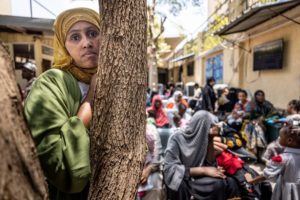 مصر تشدد على ترحيل أي أجنبي مخالف لـ«ضوابط الإقامة»