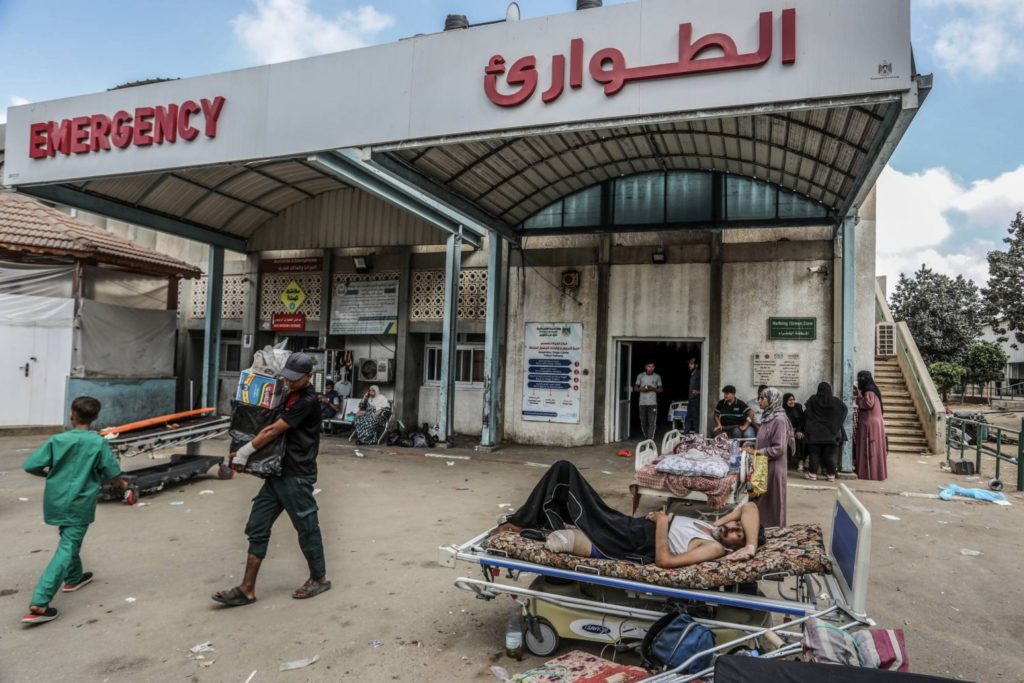 «الصحة العالمية» تحذر من «كارثة» نقص الوقود اللازم لتشغيل المستشفيات في غزة جراء الحرب