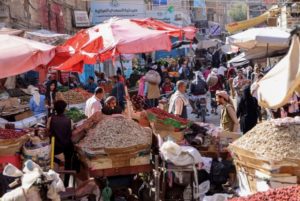 تحذيرات أممية من أزمة سيولة عميقة في مناطق سيطرة الحوثيين وسوء استهلاك الغذاء زاد بنسبة 78 _ بتلك المناطق