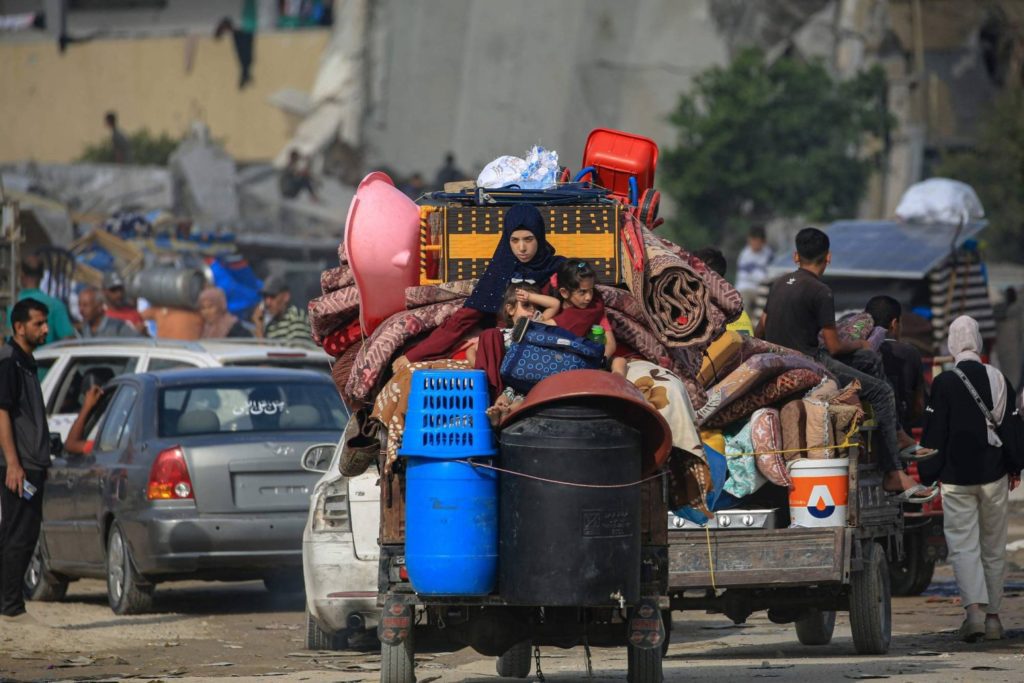 وتستمر معاناة غزة جراء الحرب... عدد النازحين بلغ 1.9 مليون شخص