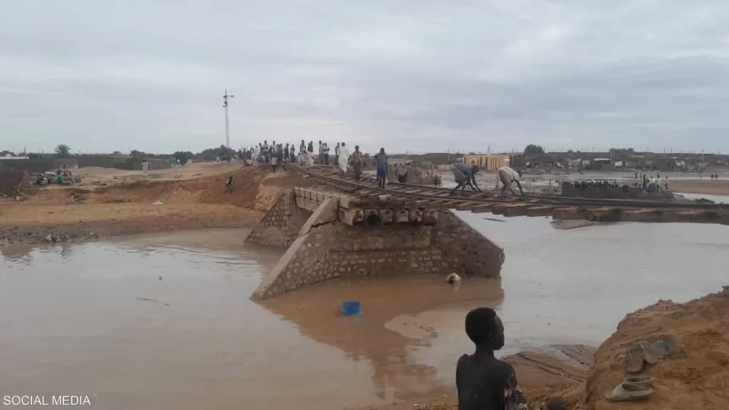 سيول مدمرة تجتاح شمال السودان وسط مخاوف بيئية كبيرة