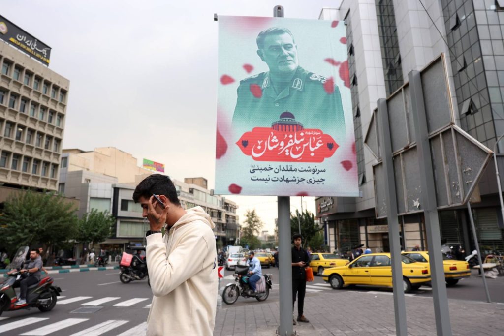 إيران لا تنوي إرسال قوات مساندة أو تطوعية إلى لبنان وتنفي وجود وكلاء لها في المنطقة