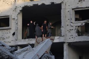 الجيش الإسرائيلي يقتل 11 فلسطينياً بينهم صحافية في غزة