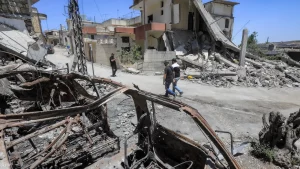 الجيش الإسرائيلي يحث سكان 14 قرية جنوب لبنان لإخلائها فورا