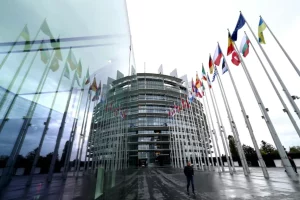 ضوء أخضر من البرلمان الأوروبي لقرض لكييف تموله أصول روسية مجمدة