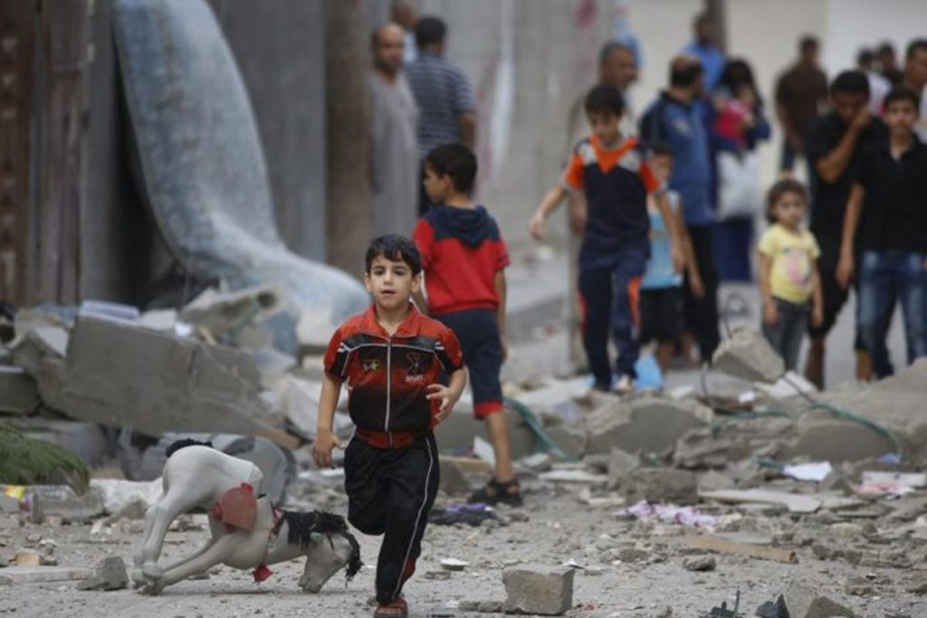 حرب غزة تخطف 18 ألف طفل فلسطيني