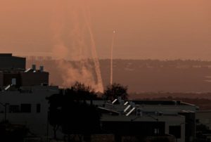 «حزب الله» يعلن استهداف قواعد عسكرية وشركة دفاعية إسرائيلية