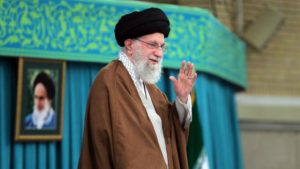 خامنئي يهدد بردّ قاس على أي هجوم ضد إيران ومحور المقاومة