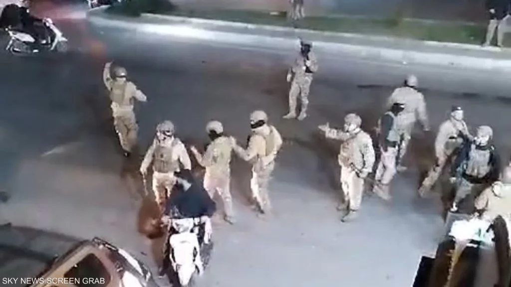 الجيش اللبناني يعيد فتح طريق مطار بيروت بعد احتجاجات
