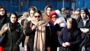 إيران تلغي "شرطة الآداب" بالكامل في إطار تعديلات ما يعرف بـ "قانون الحجاب" .
