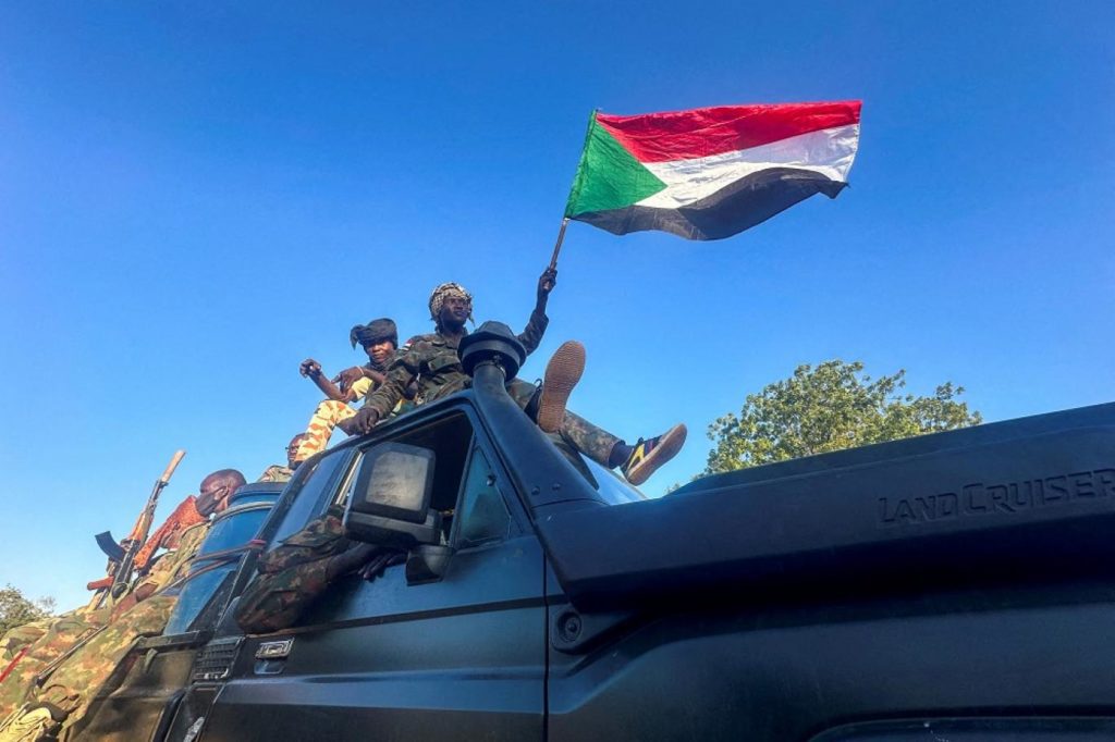 أطباء بلا حدود توقف نشاطاتها في مخيم زمزم بدارفور