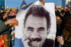 حزب العمّال الكردستاني يؤكد استحالة حلّه في الوقت الحالي