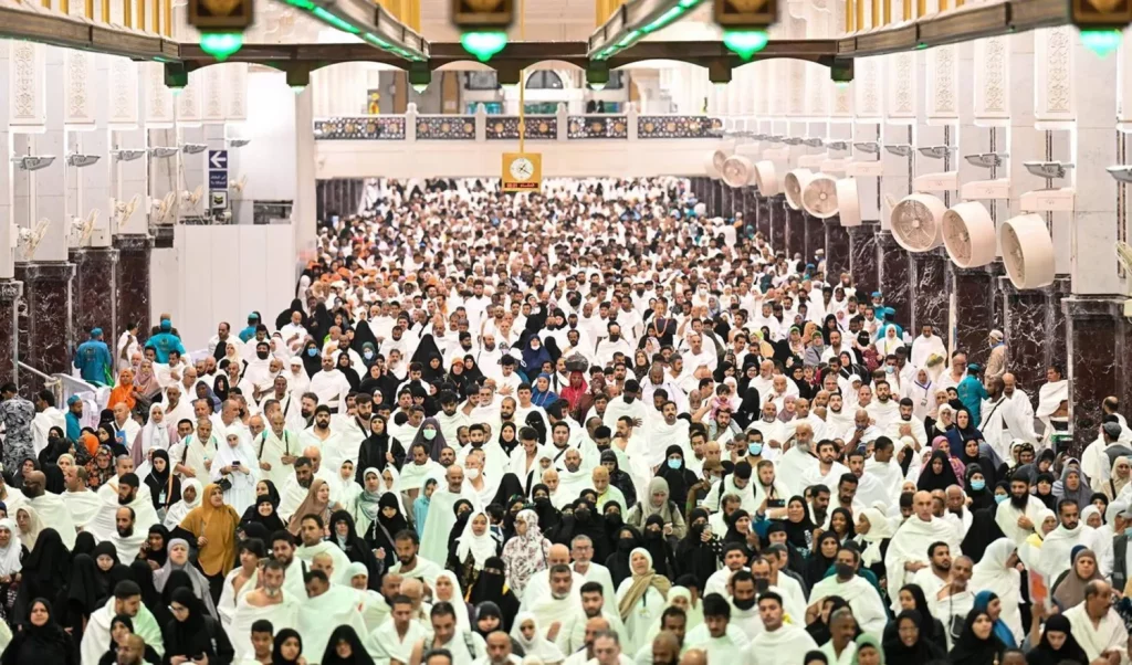 السعودية: 13 أبريل آخر موعد لدخول المعتمرين... والمغادرة قبل 29