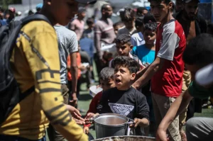 فلسطينيون يلجأون إلى لحم السلاحف وسط أزمة غذاء بقطاع غزة... «خاف الأطفال من السلحفاة، فأخبرناهم أن طعمها لذيذ كلحم العجل»
