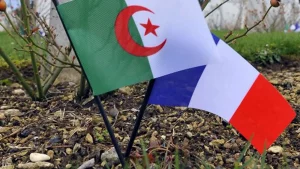 الجزائر تطرد 12 دبلوماسياً فرنسيا.. المهلة 48 ساعة