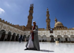 الحكومة المصرية تتجاوز الخط الأحمر بخصخصة الوقف الإسلامي