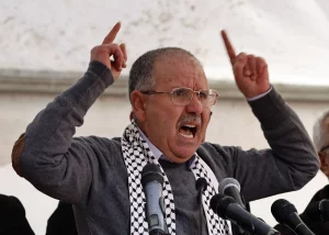 نقابيون يطالبون بتنحية أمين عام «اتحاد الشغل» بتونس