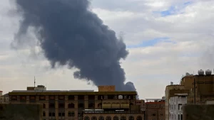 الولايات المتحدة تعلن وقف الهجمات على اليمن وإسرائيل تدمر مطار صنعاء