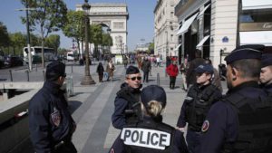 سرقة ضخمة تهز باريس: لصوص يسطون على متجر حقائب جلدية فاخرة بمليون يورو