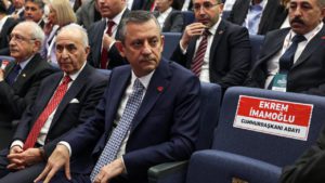 الادعاء التركي يحقق مع زعيم أكبر حزب معارض وحملة الاعتقالات في تزايد