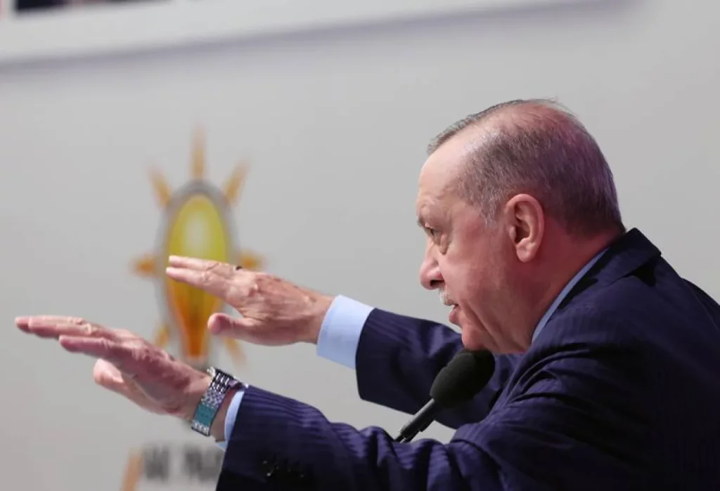 تركيا: حزب كردي يؤكد استحالة التحالف مع حزب إردوغان و«الحركة القومية»