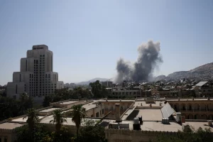 اشتباكات متجددة بين البدو والدروز في السويداء وإسرائيل تنوي السماح بدخول قوات سورية للمنطقة