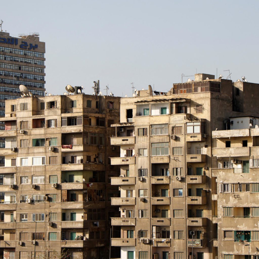 هل يؤدي إلغاء "الإيجار القديم" .. وطرد المستأجرين من مساكنهم إلى انفجار اجتماعي في مصر؟