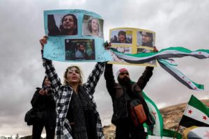 عدد المفقودين السوريين في عهد الأسد قد يتجاوز 300 ألف