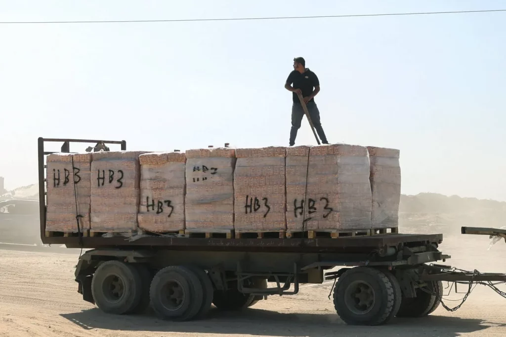 الأمم المتحدة أدخلت 24 ألف طن من المساعدات إلى غزة منذ بدء الهدنة