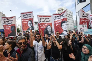 محكمة الاستئناف بتونس ترجىء النظر في طعون عشرات السجناء المعارضين