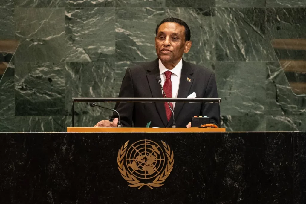 رئيس الوزراء السوداني يطرح «مبادرة سلام» أمام مجلس الأمن