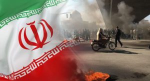 في وقتٍ تغلي فيه الشوارع الإيرانية بالاحتجاجات... الجيش الإيراني يتسلم دفعة من ألف مسيرة في مشهد يعكس انفصالًا صارخًا بين السلطة والشعب