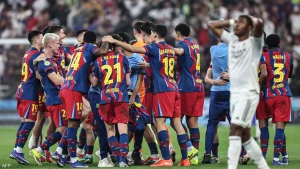 برشلونة يحرز كأس السوبر الإسبانية بفوز مثير على ريال مدريد