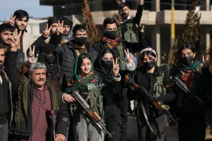 «تلفزيون سوريا»: اتفاق الحكومة و«قسد» على وقف العمليات العسكرية