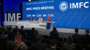 صندوق النقد يصرف تمويلا لمصر بقيمة نحو 2,3 مليارات دولار