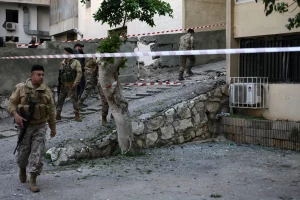 انفجار صاروخ إيراني على علو مرتفع فوق لبنان