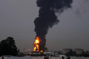 الخليج يواصل فرض سيطرته الجوية ويسقط مئات المسيّرات والصواريخ الإيرانية