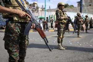 اليمن: أموال الزكاة والأوقاف تؤجج الصراع بين القادة الحوثيين