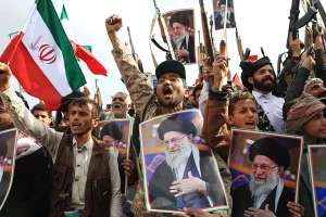 قلق شعبي يمني من ضربات انتقامية إسرائيلية خشية التصعيد وتحول البلاد المنهكة بالحرب والأزمات الاقتصادية إلى ساحة صراع جديدة